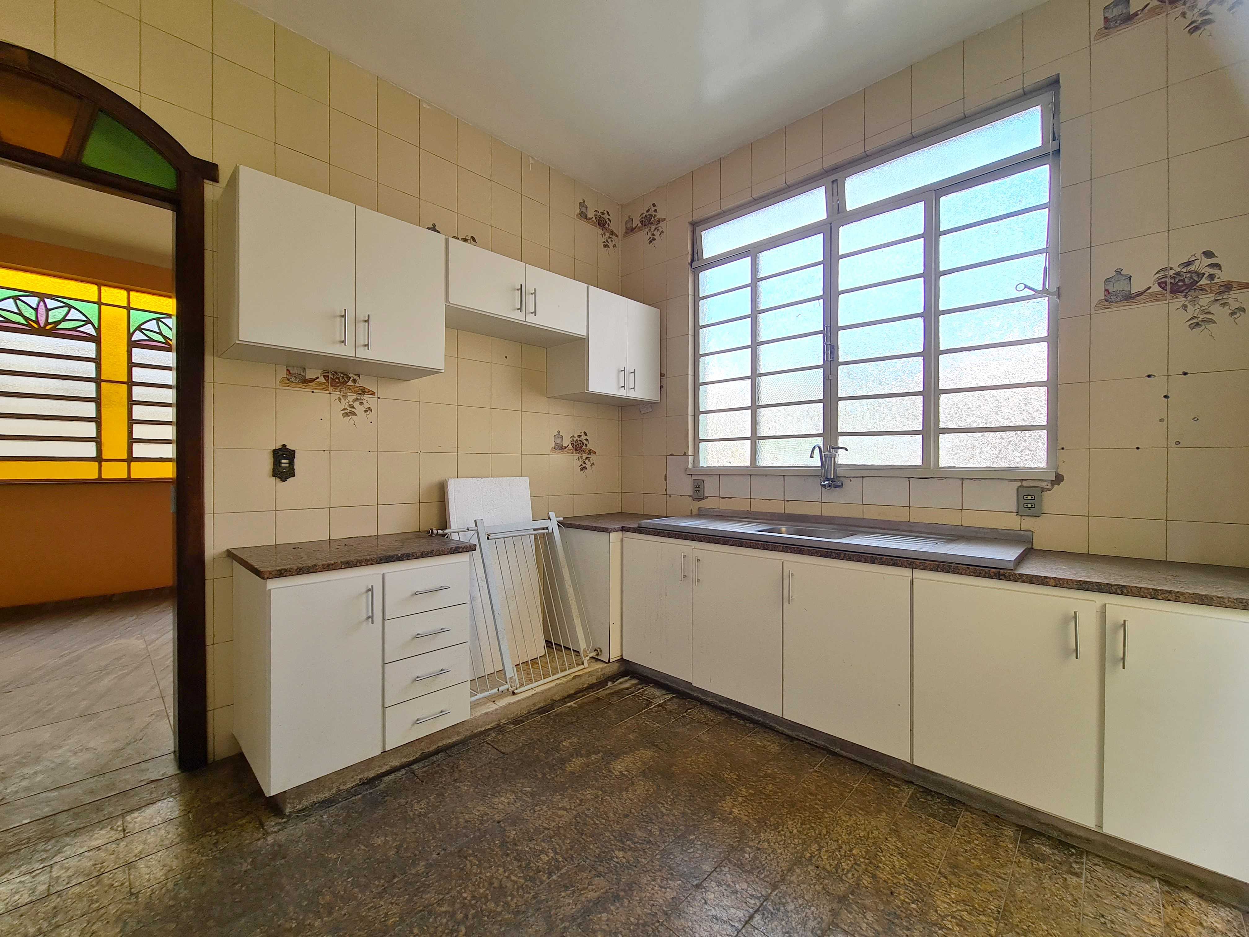 Casa à venda com 4 quartos, 250m² - Foto 10