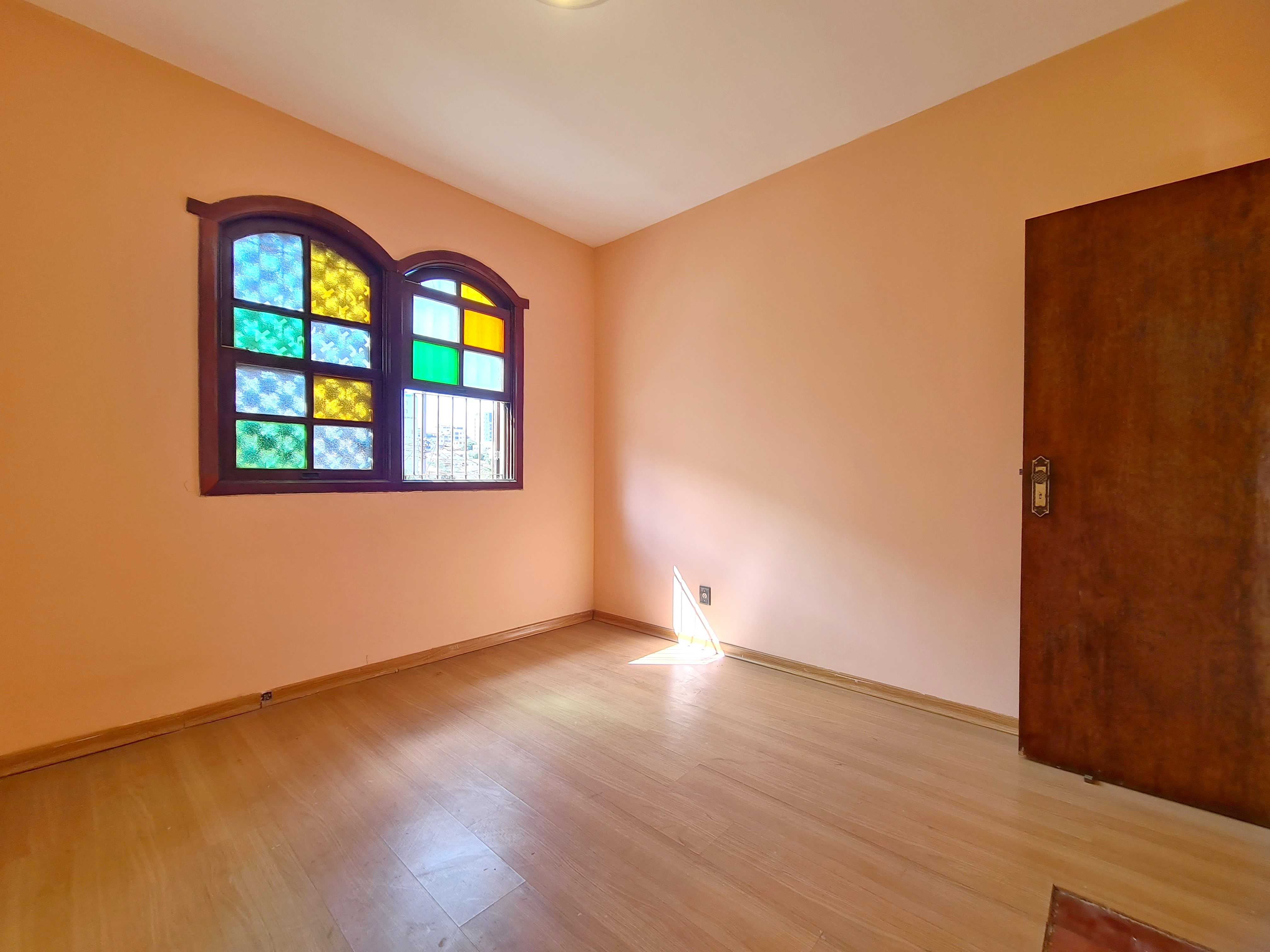 Casa à venda com 4 quartos, 250m² - Foto 18