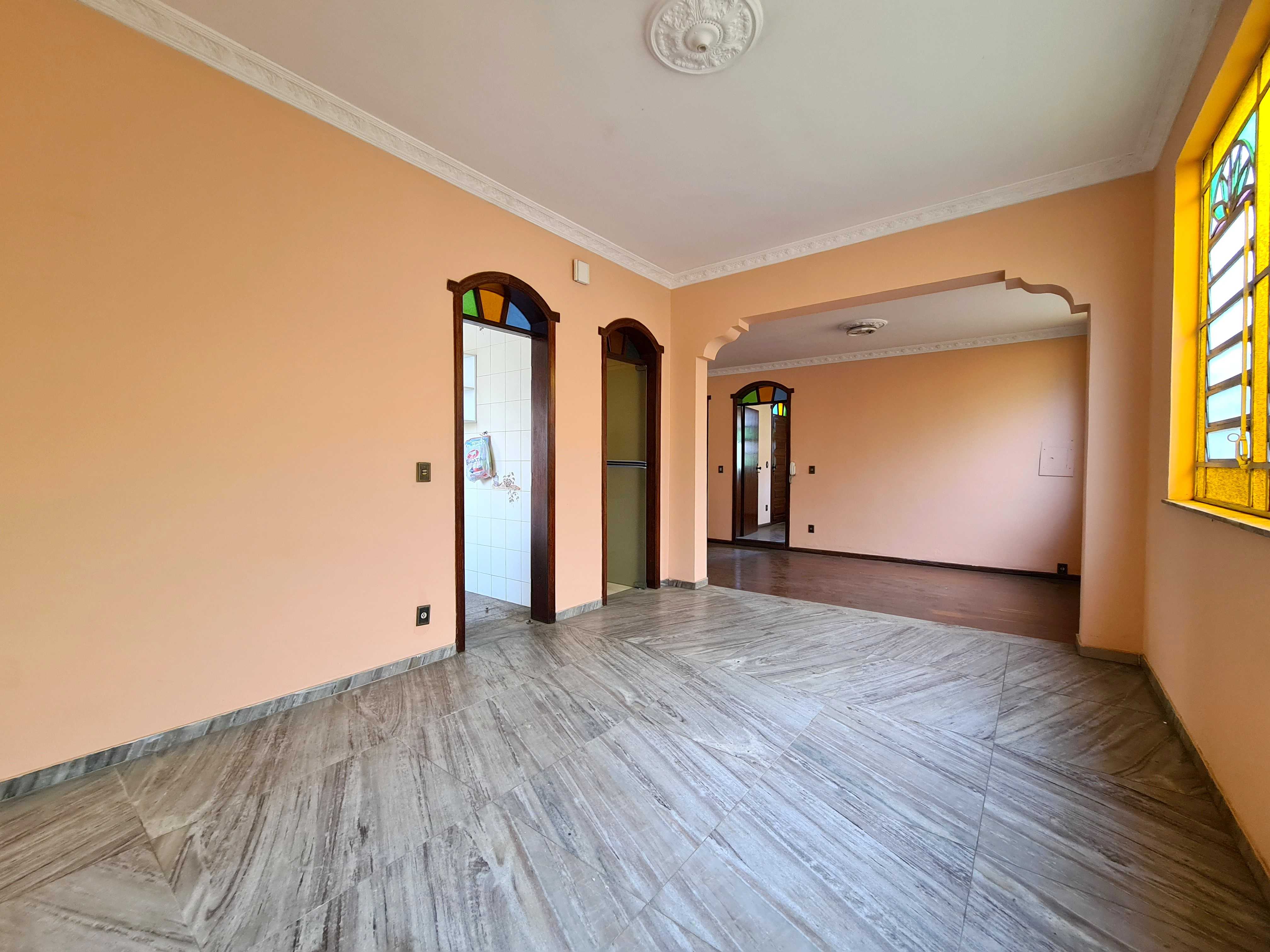 Casa à venda com 4 quartos, 250m² - Foto 6