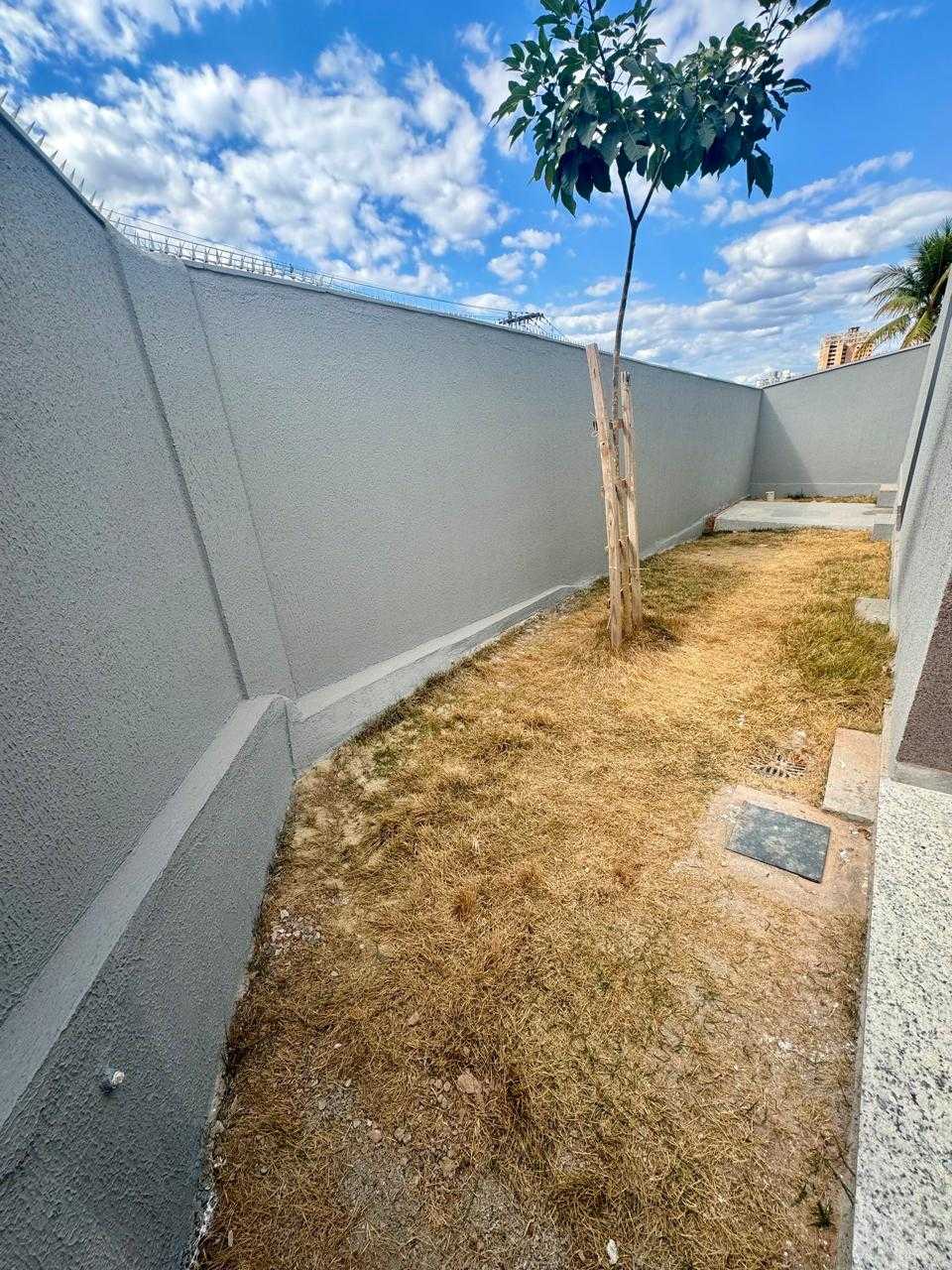 Casa à venda com 3 quartos, 102m² - Foto 2