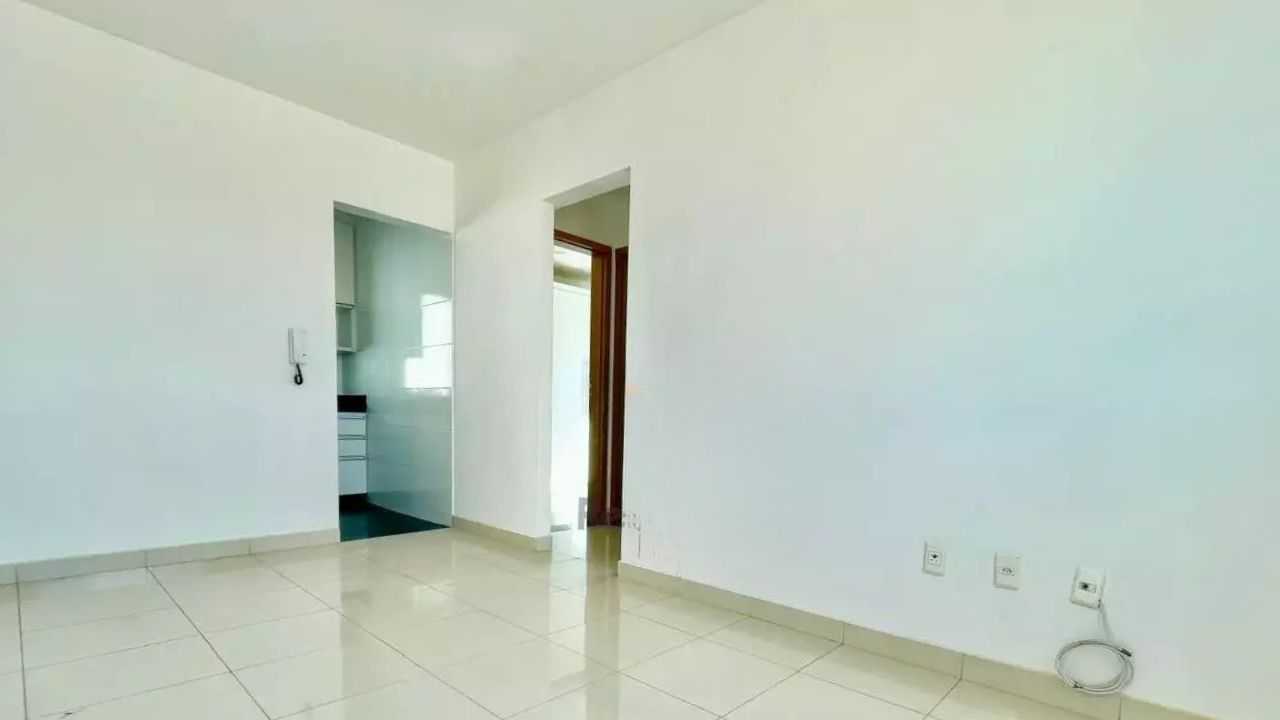 Apartamento à venda com 2 quartos, 45m² - Foto 2