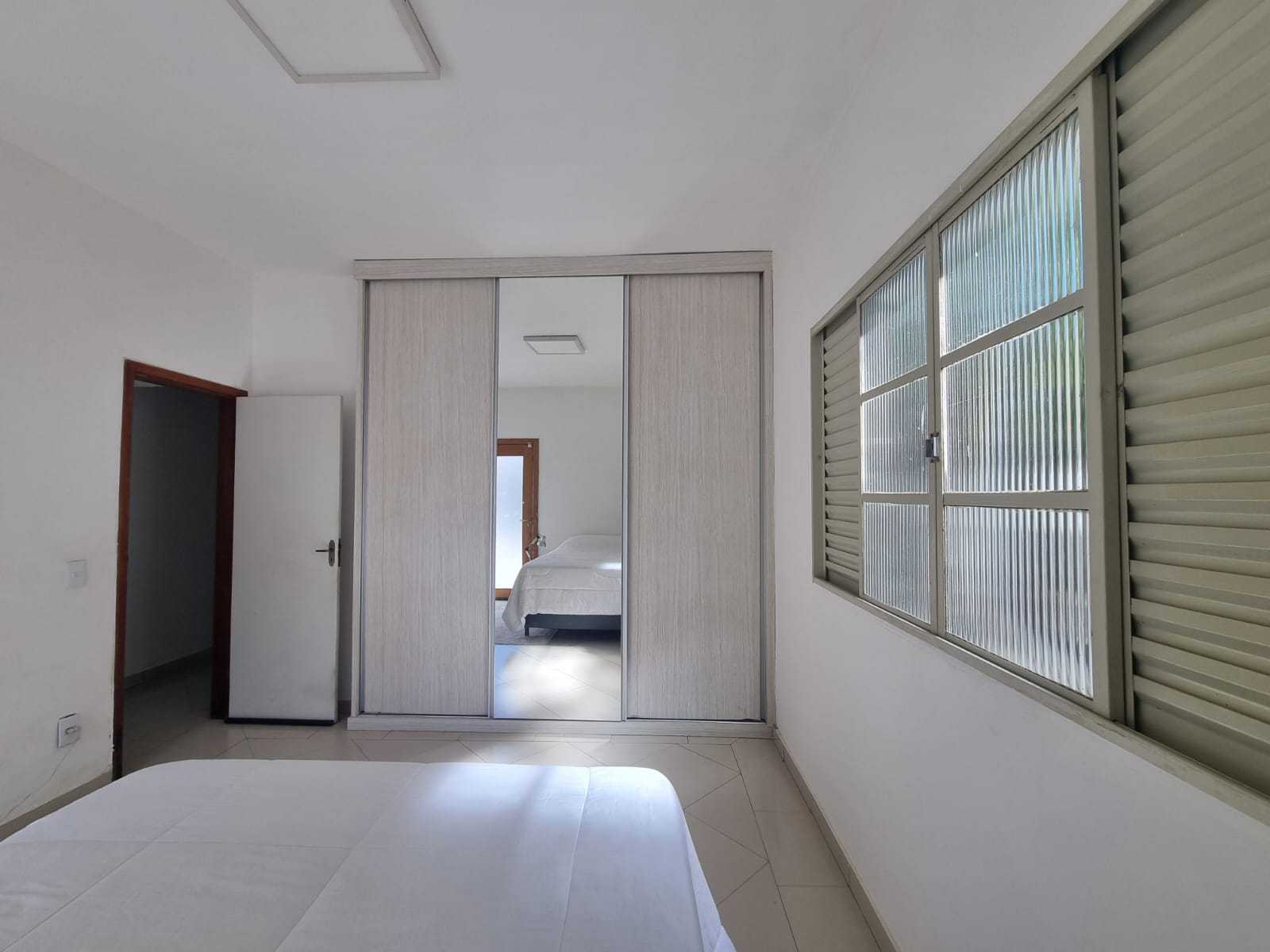 Casa à venda com 3 quartos, 200m² - Foto 15