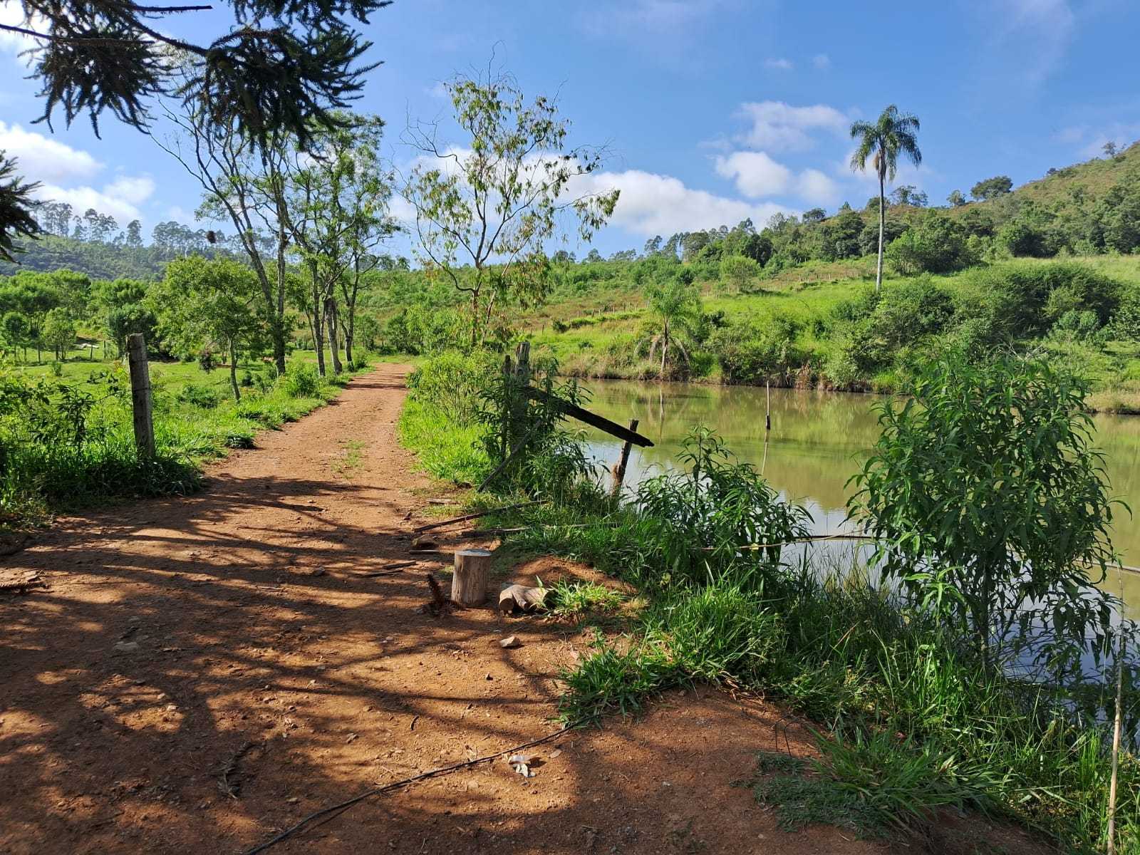 Chácara à venda com 3 quartos, 1790800m² - Foto 20