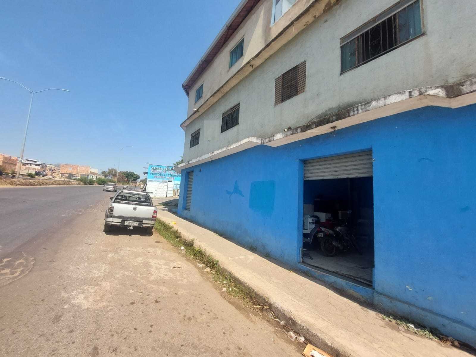 Casa à venda com 2 quartos, 160m² - Foto 2