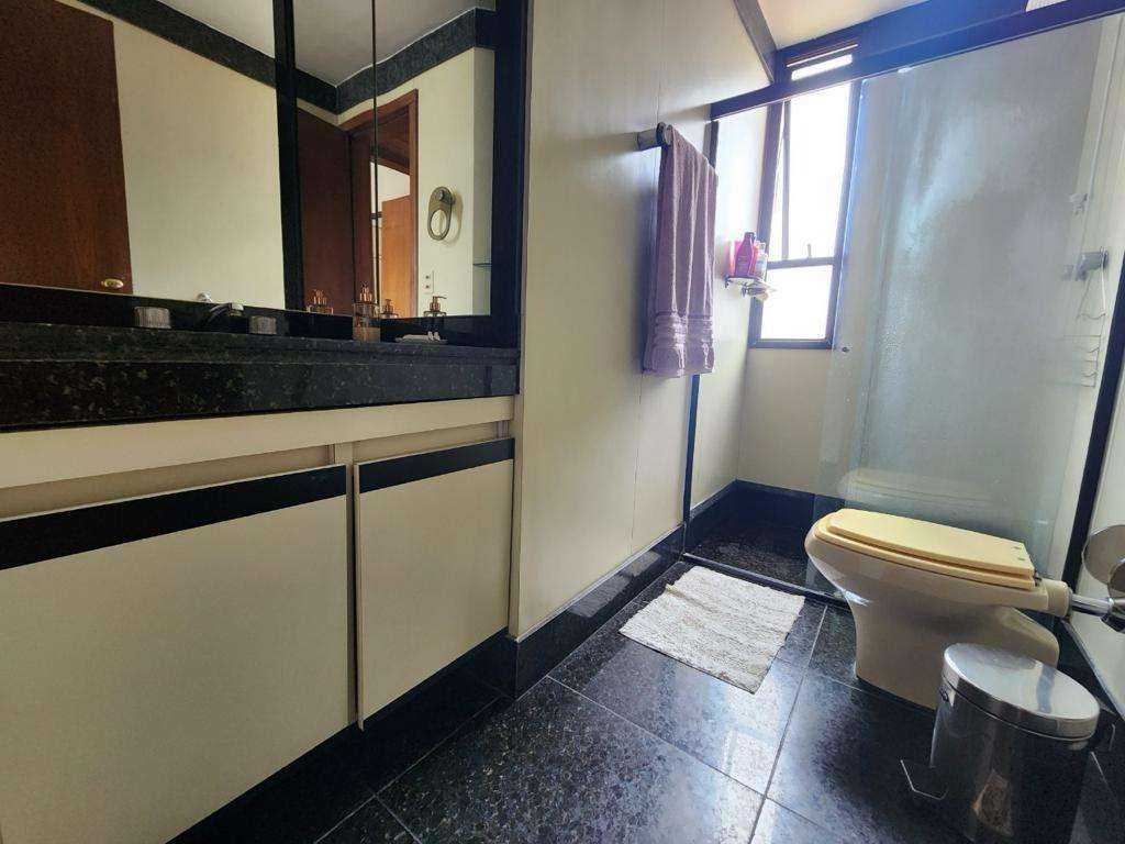 Apartamento à venda com 4 quartos, 241m² - Foto 12