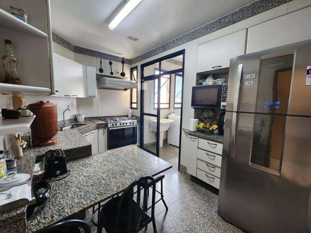 Apartamento à venda com 4 quartos, 241m² - Foto 14