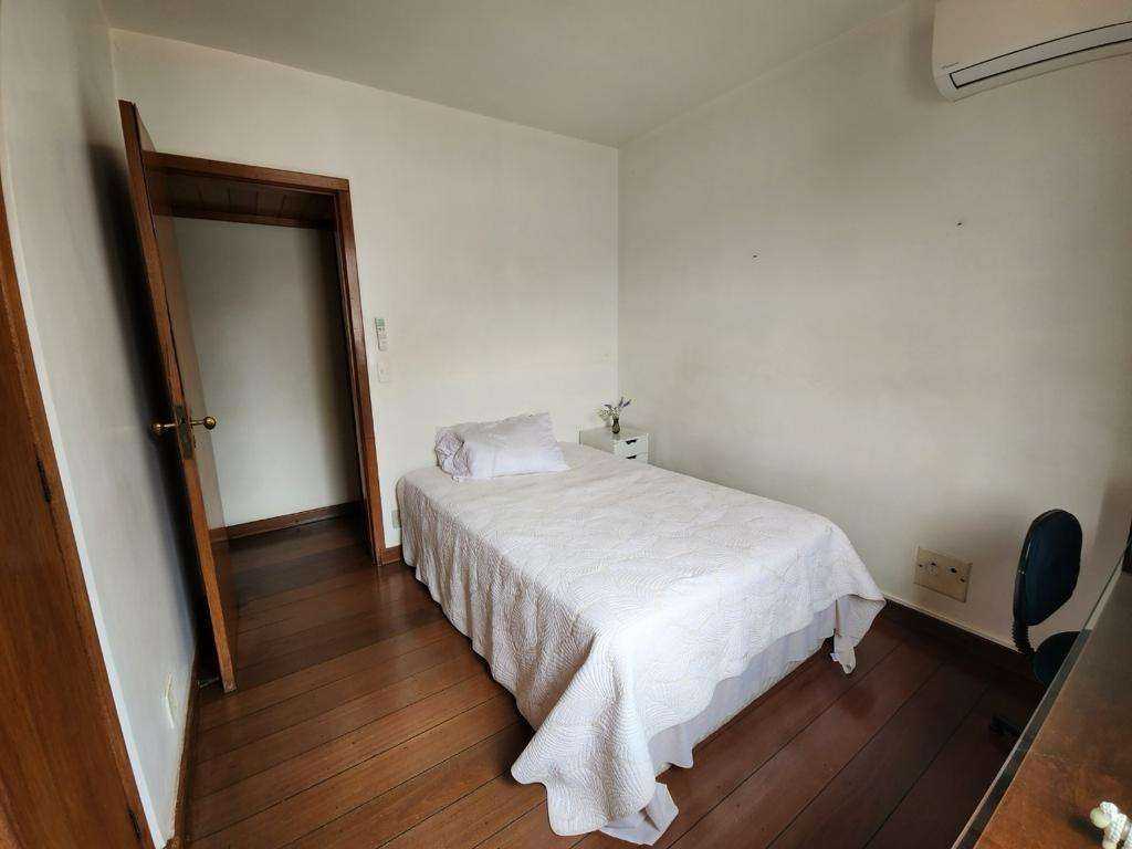 Apartamento à venda com 4 quartos, 241m² - Foto 5