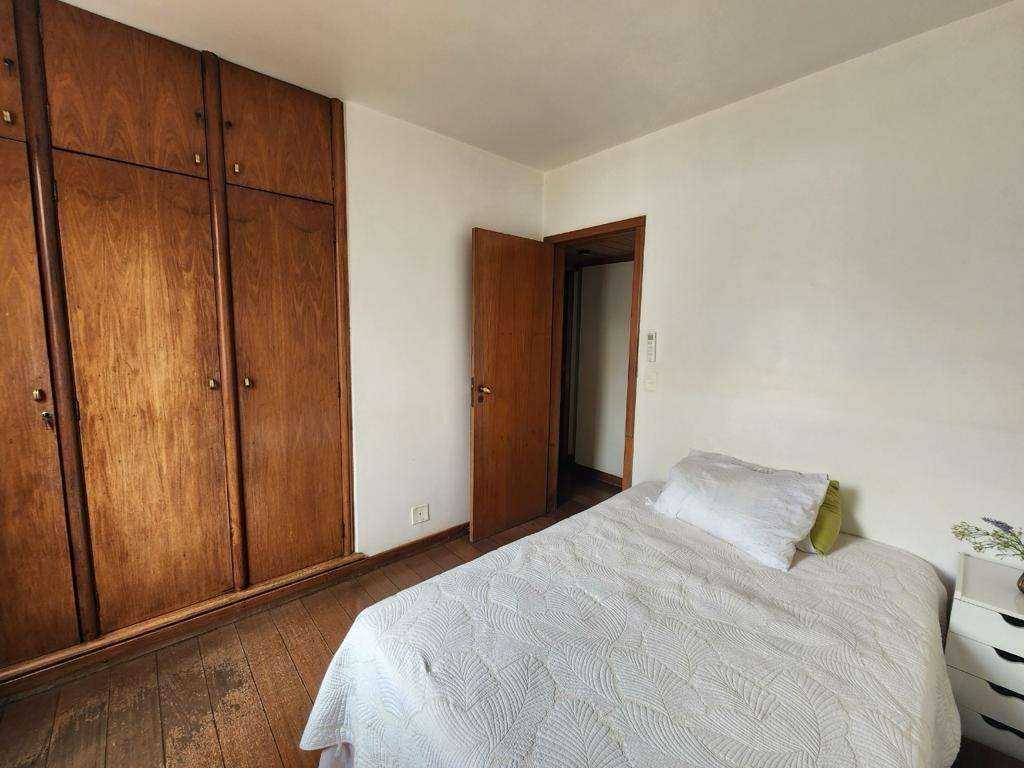 Apartamento à venda com 4 quartos, 241m² - Foto 9