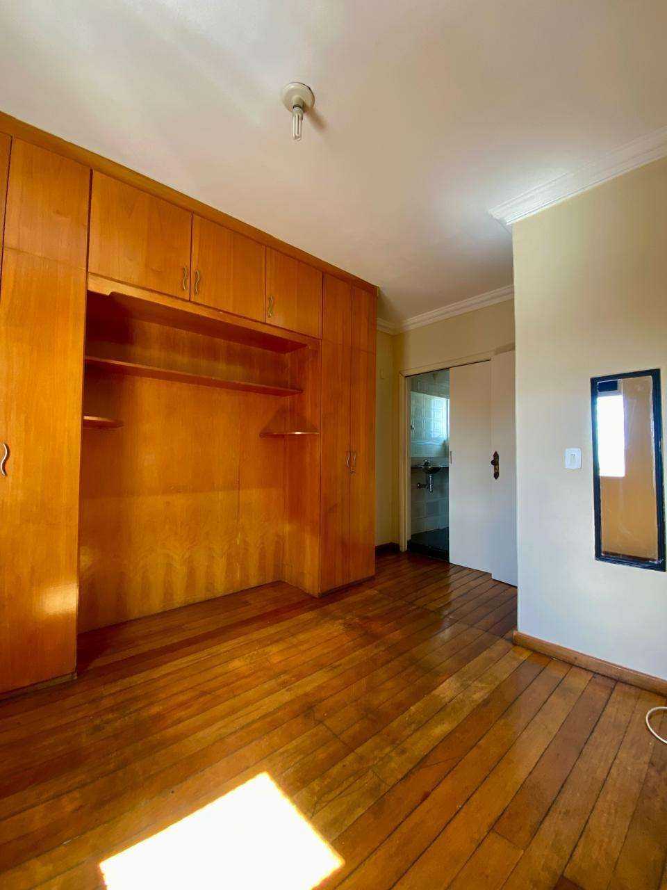 Apartamento à venda com 2 quartos, 75m² - Foto 4