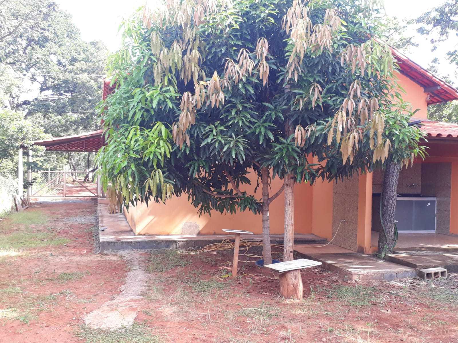 Chácara à venda com 4 quartos, 400m² - Foto 4