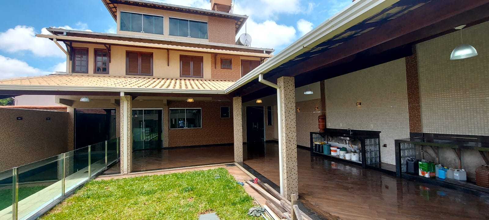 Casa à venda com 4 quartos, 640m² - Foto 11