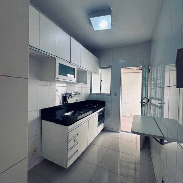 Apartamento à venda com 3 quartos, 75m² - Foto 11