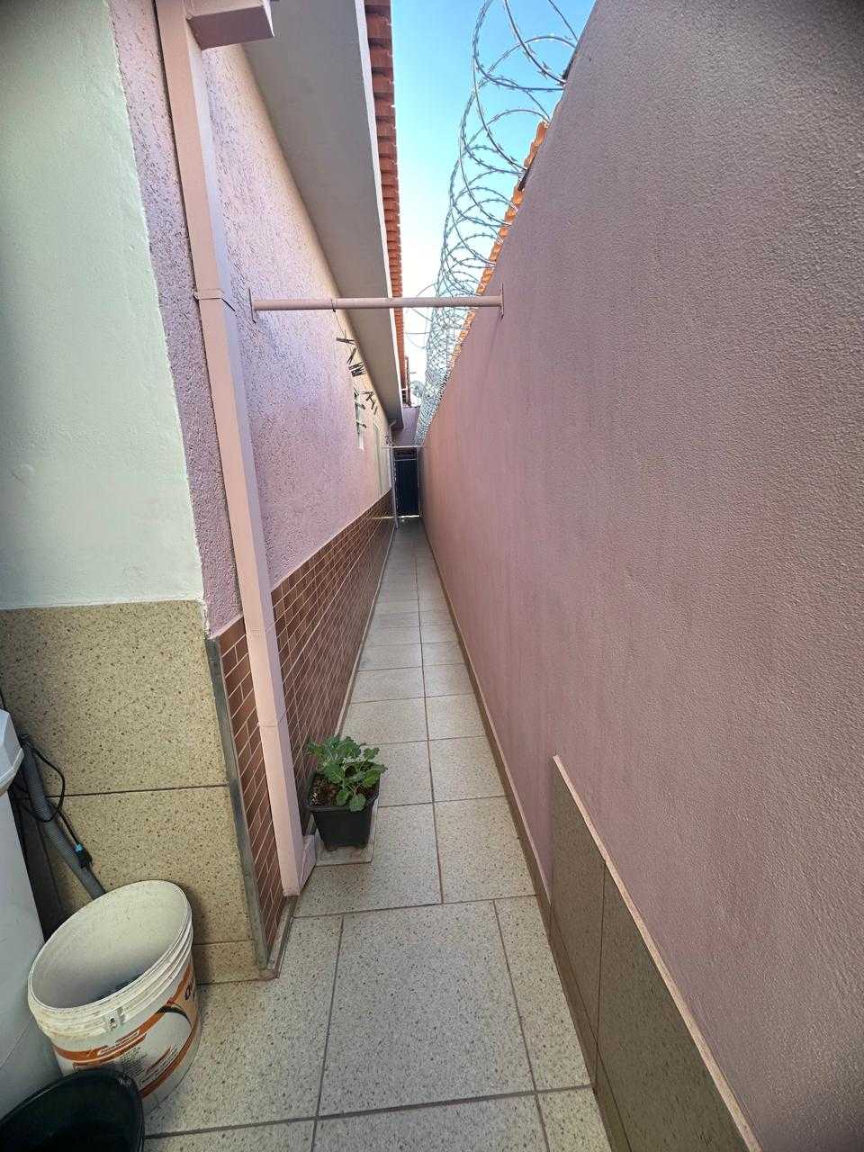 Casa à venda com 2 quartos, 80m² - Foto 10