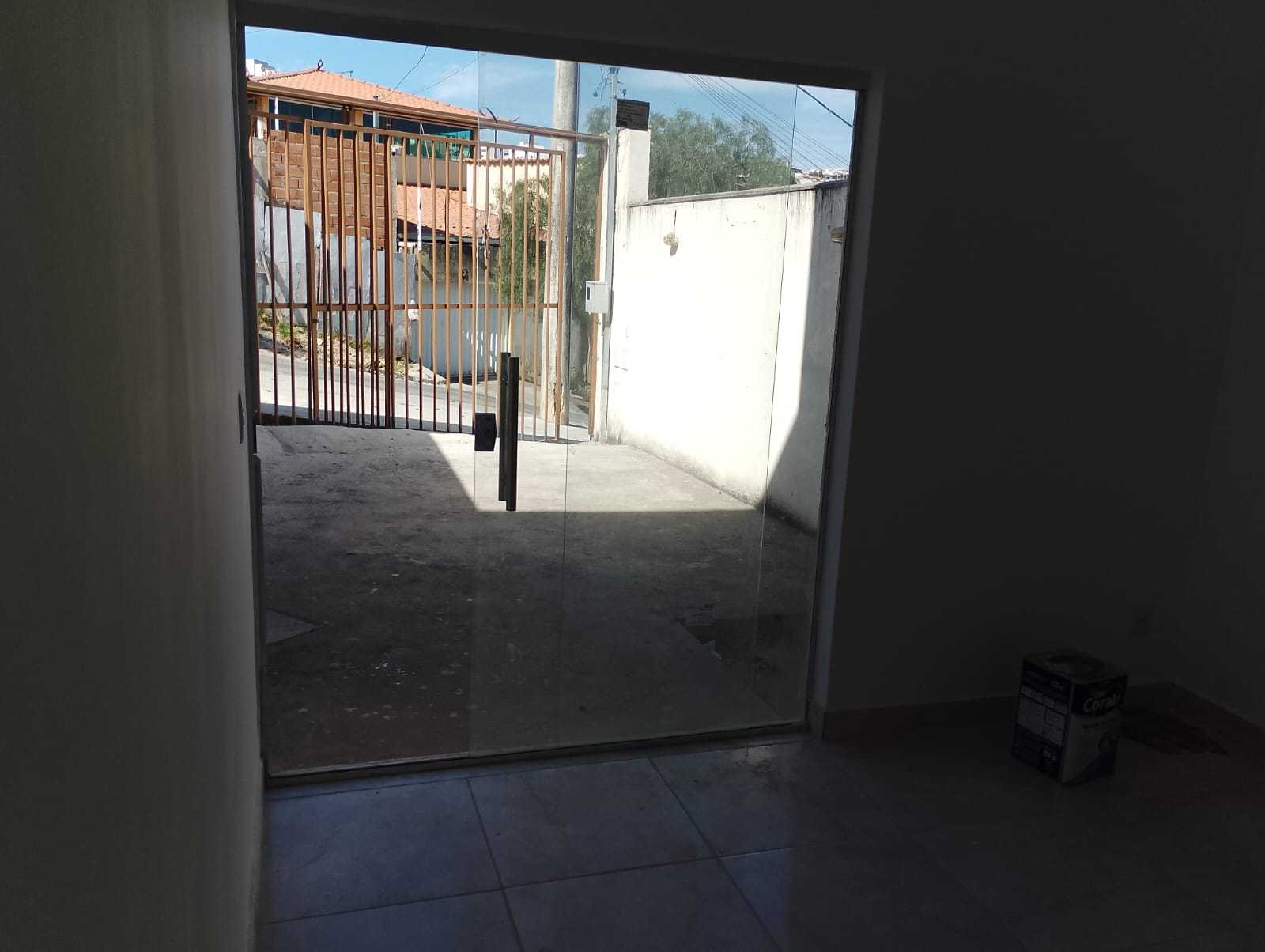 Casa à venda com 3 quartos, 1300m² - Foto 2