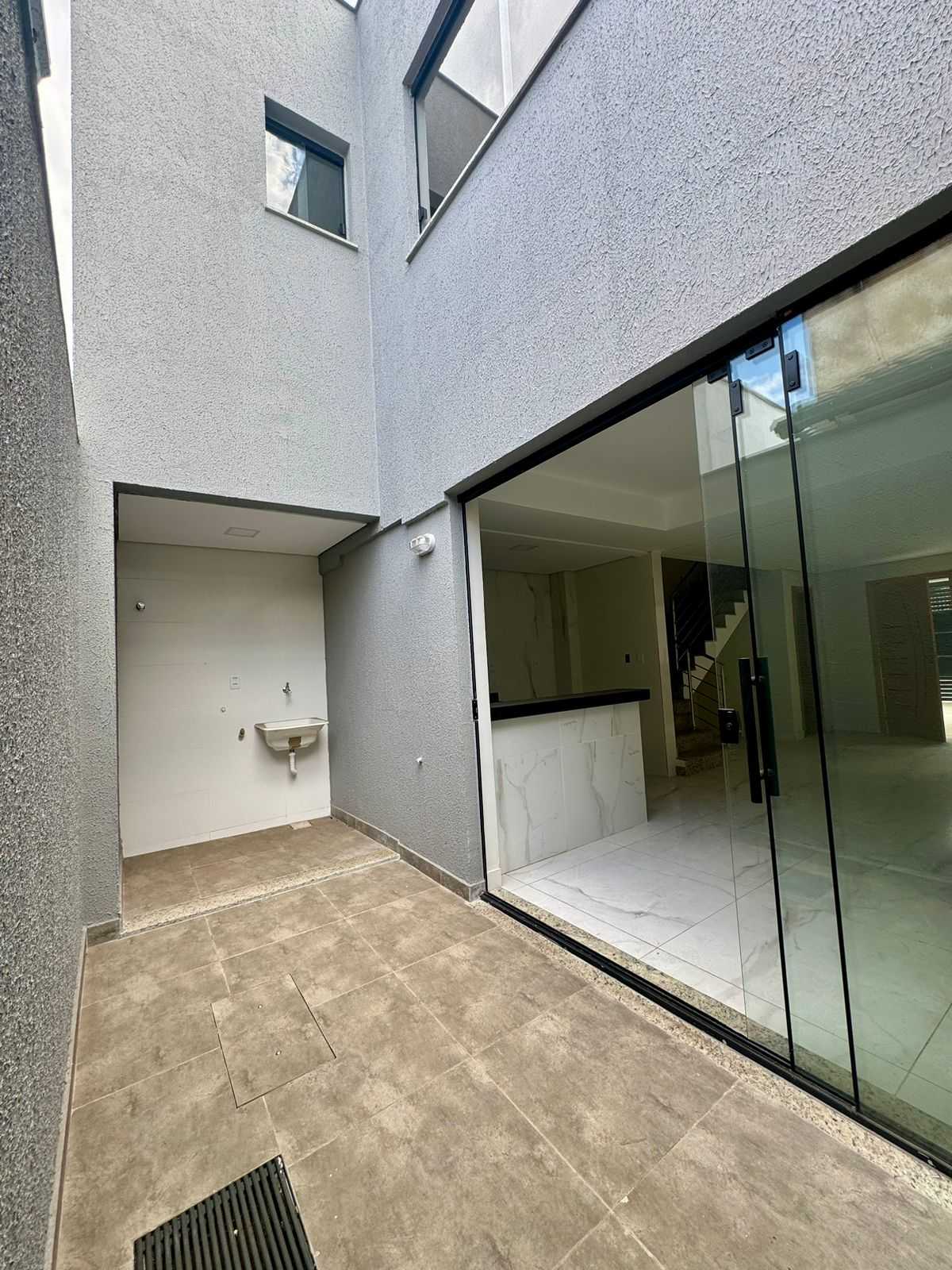 Casa à venda com 3 quartos, 130m² - Foto 10