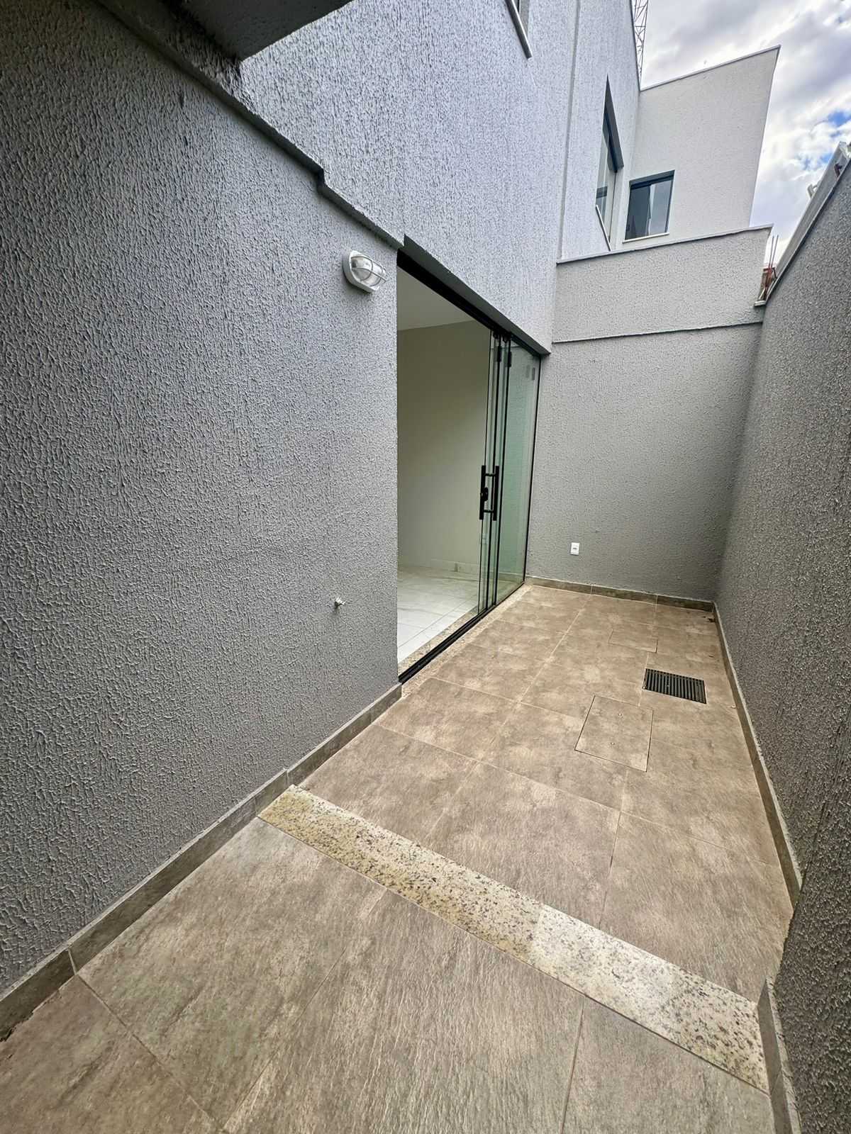 Casa à venda com 3 quartos, 130m² - Foto 9