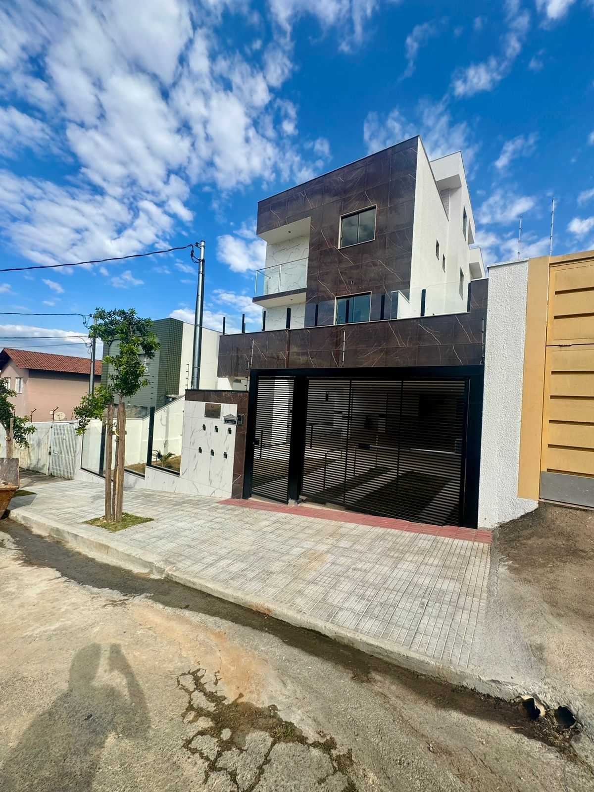 Cobertura à venda com 4 quartos, 115m² - Foto 1