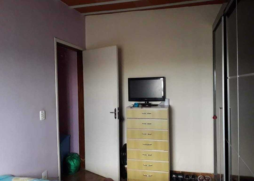 Casa à venda com 3 quartos, 90m² - Foto 2