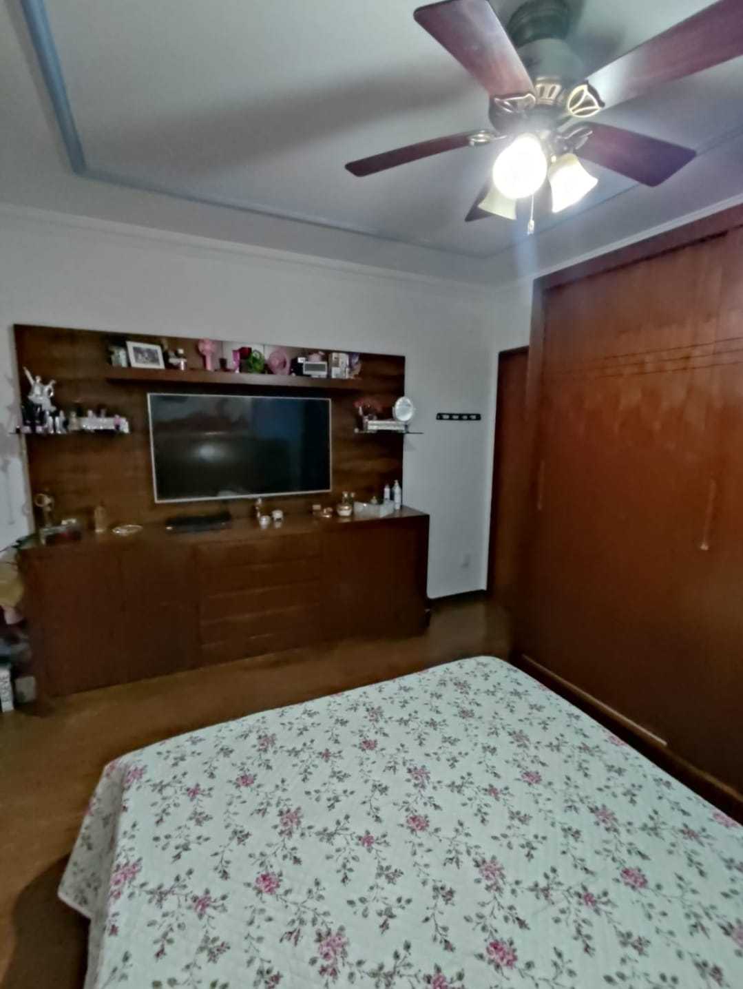 Casa à venda com 7 quartos, 280m² - Foto 14