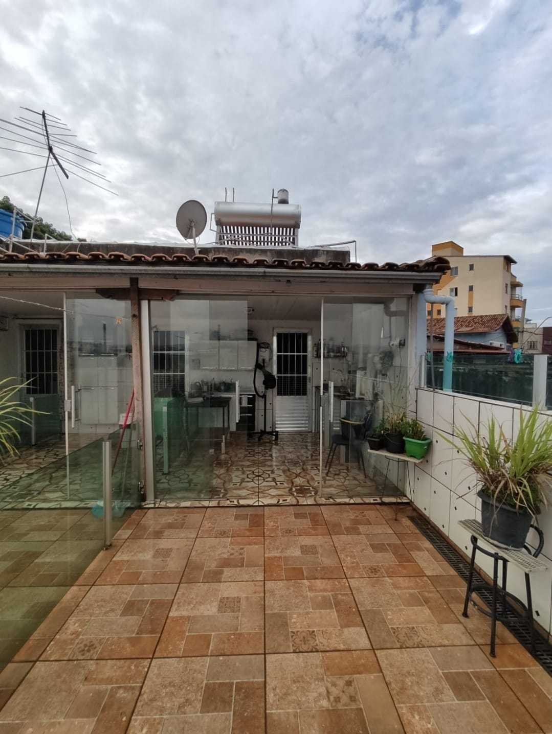 Casa à venda com 7 quartos, 280m² - Foto 4