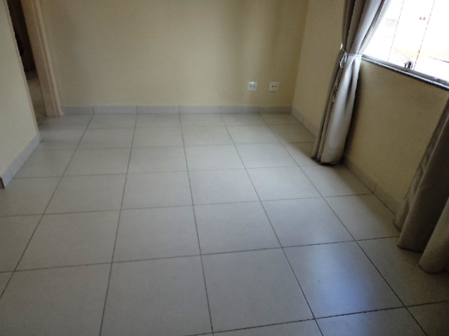 Apartamento à venda com 3 quartos, 139m² - Foto 2