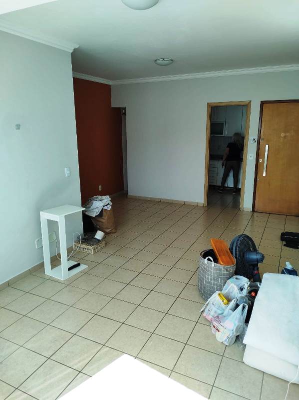 Apartamento à venda com 3 quartos, 80m² - Foto 2