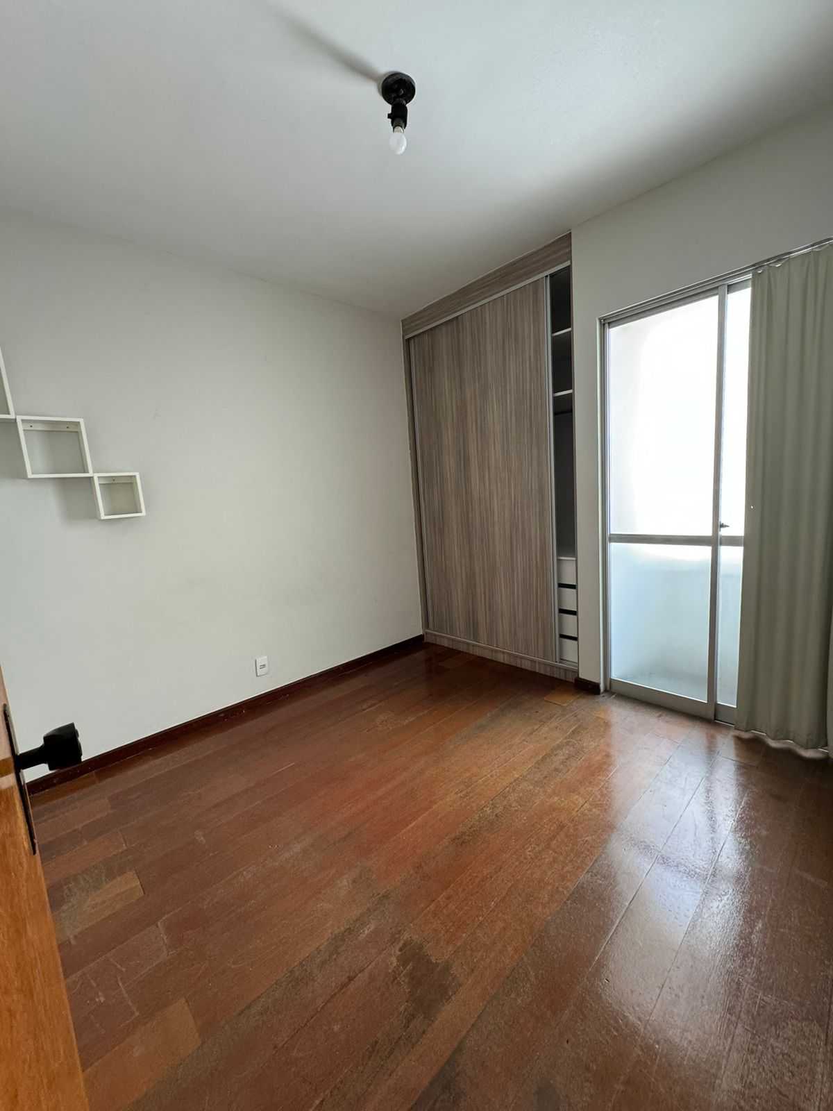 Apartamento à venda com 4 quartos, 86m² - Foto 8