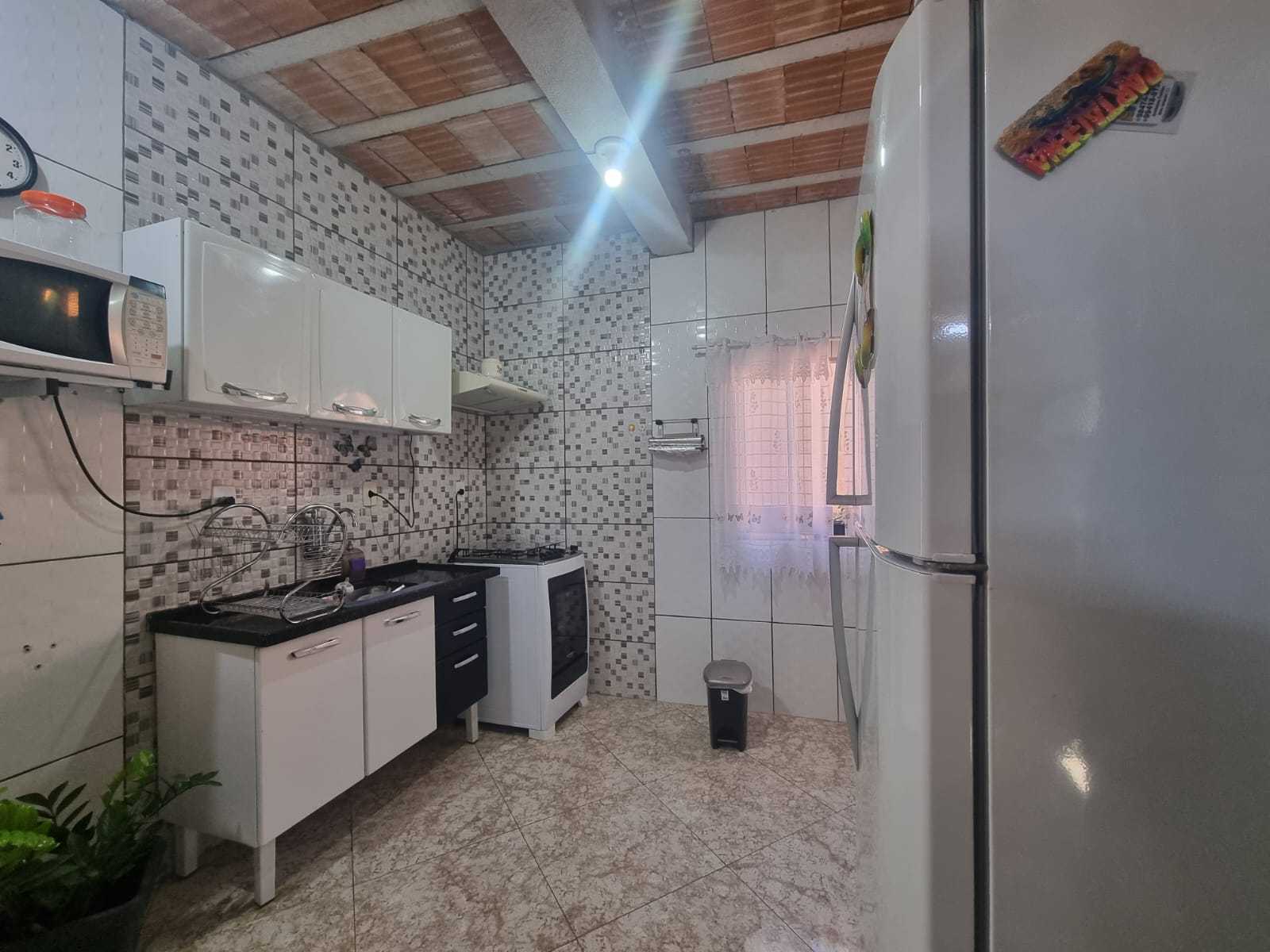 Casa à venda com 2 quartos, 70m² - Foto 11