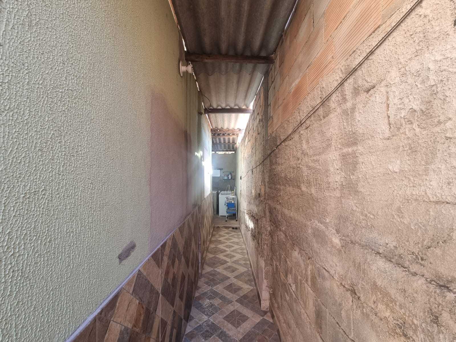 Casa à venda com 2 quartos, 70m² - Foto 5