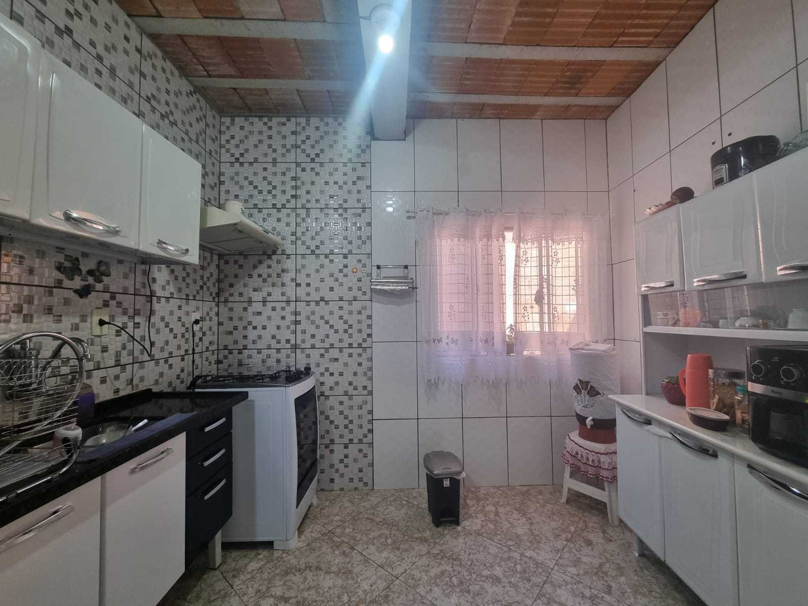 Casa à venda com 2 quartos, 70m² - Foto 13