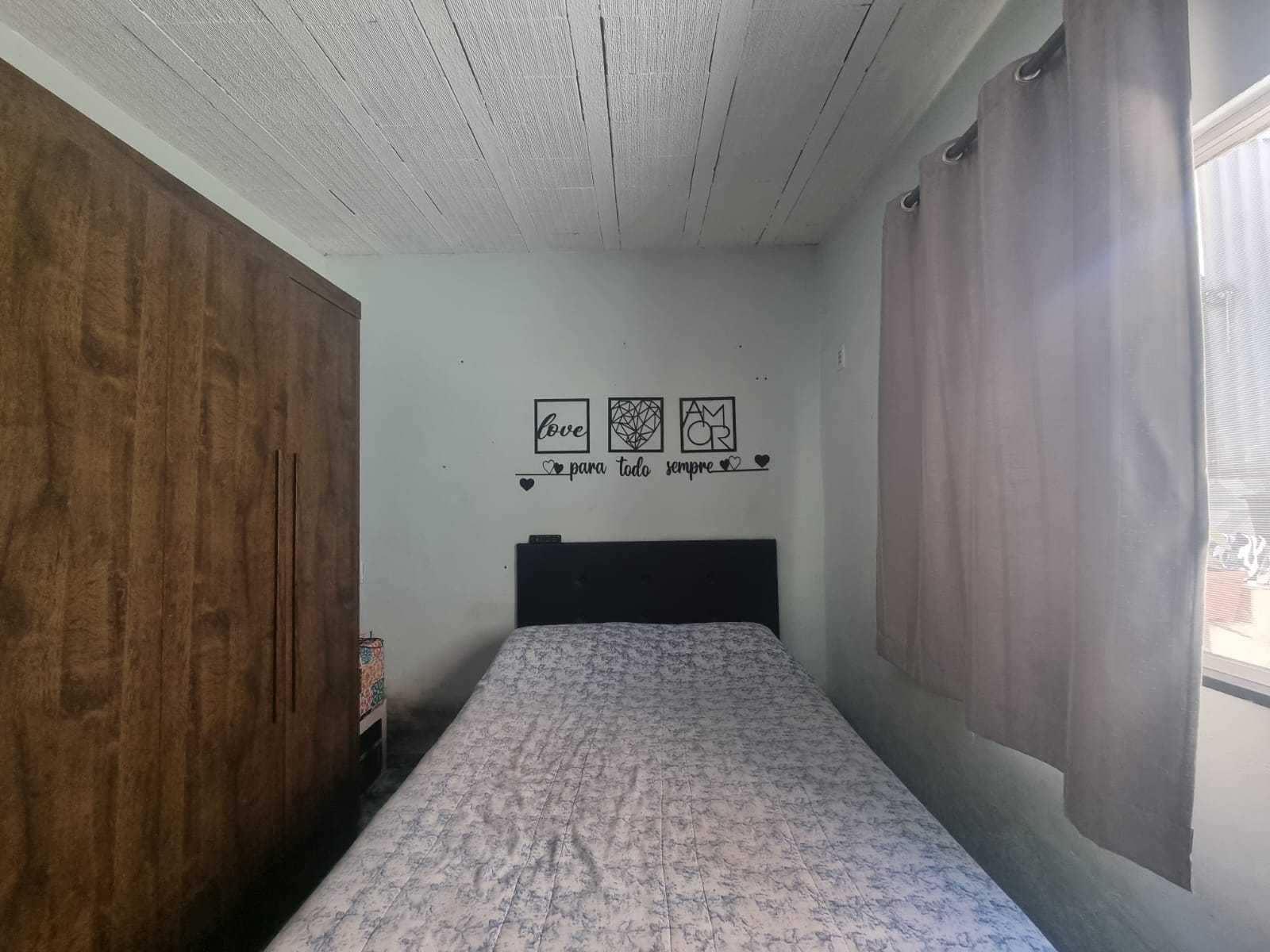 Casa à venda com 2 quartos, 70m² - Foto 15