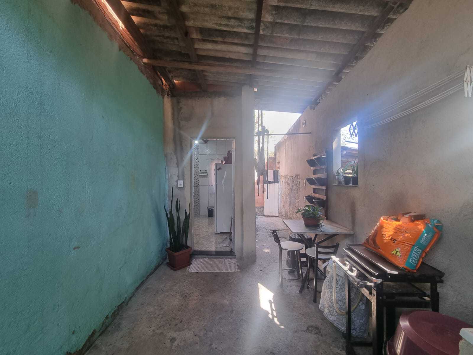 Casa à venda com 2 quartos, 70m² - Foto 6