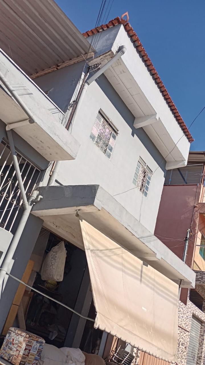 Prédio Inteiro à venda com 8 quartos, 150m² - Foto 1