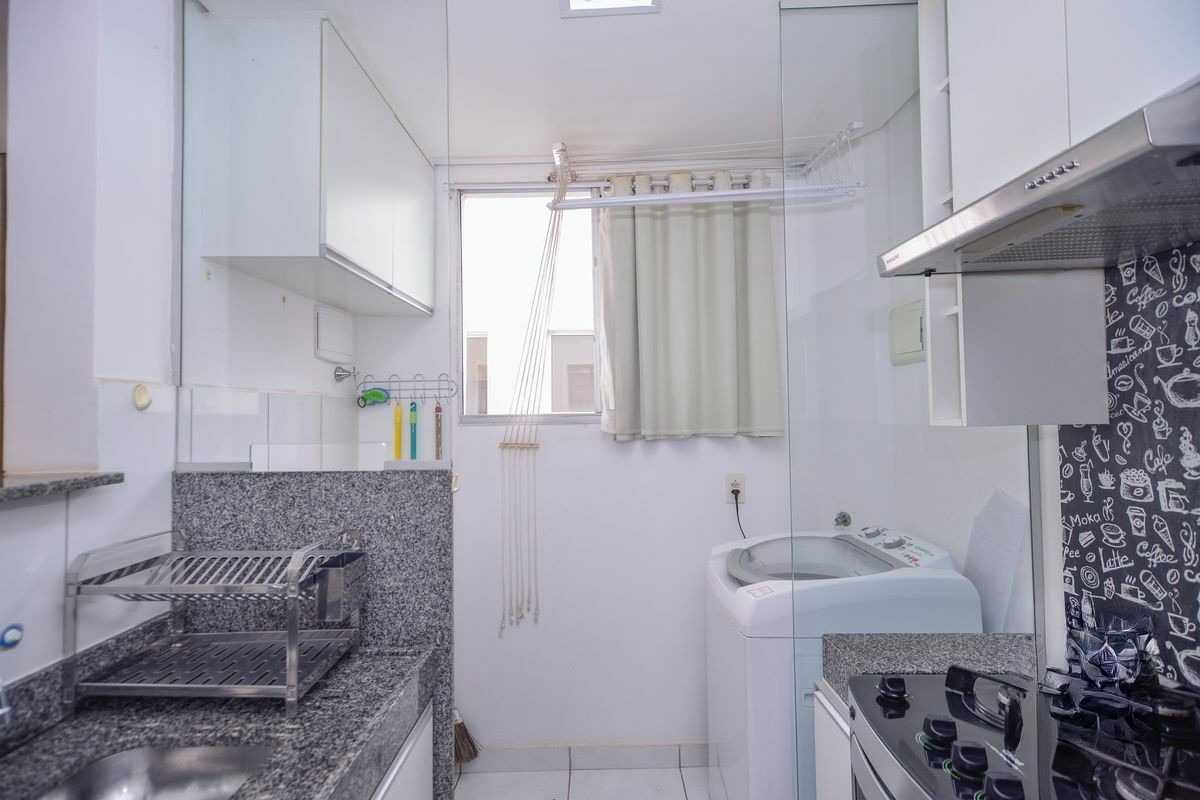 Apartamento à venda com 2 quartos, 44m² - Foto 2