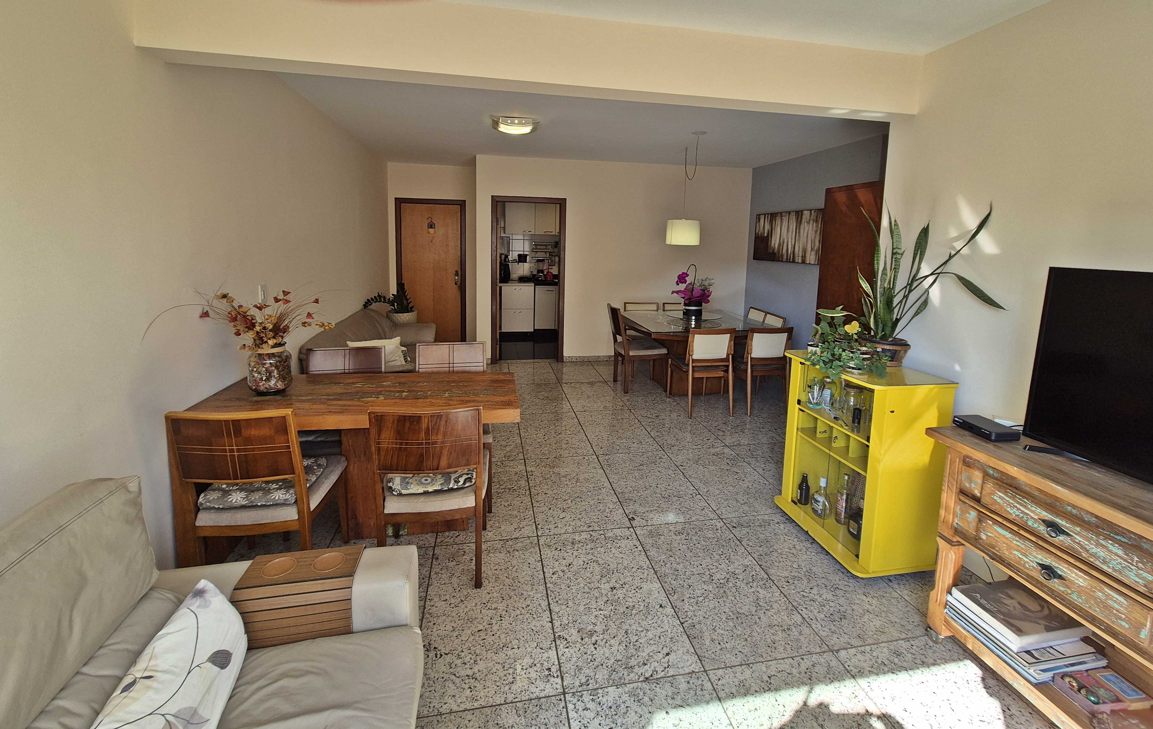 Apartamento à venda com 4 quartos, 130m² - Foto 2