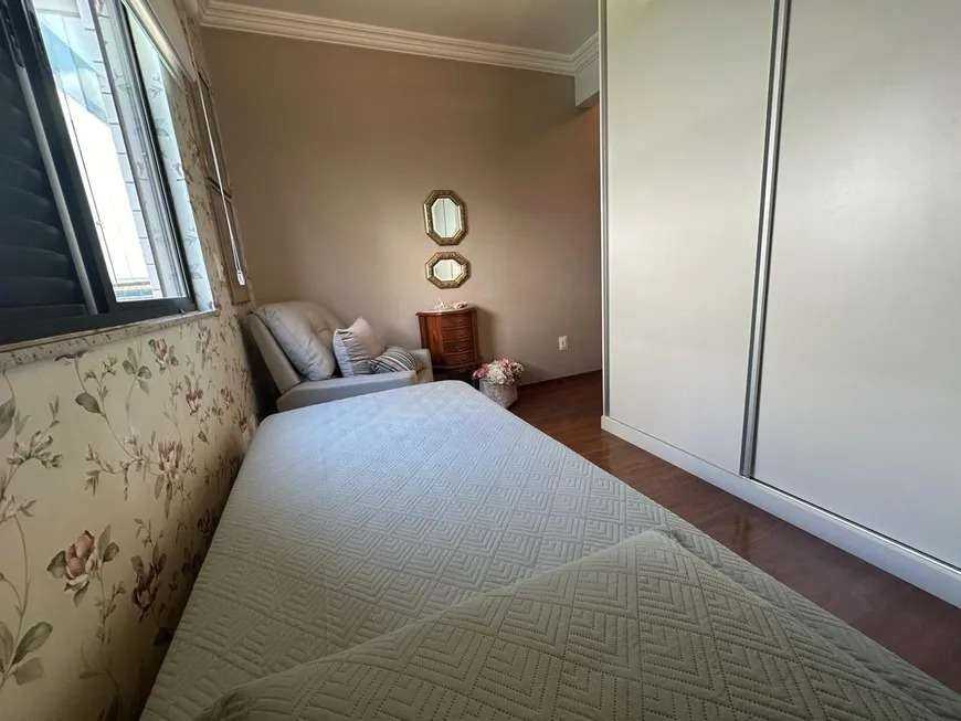 Apartamento à venda com 4 quartos, 212m² - Foto 10