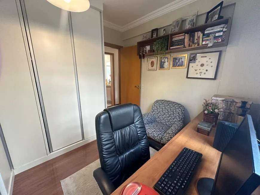 Apartamento à venda com 4 quartos, 212m² - Foto 8