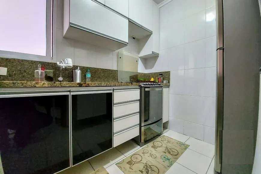 Apartamento à venda com 3 quartos, 83m² - Foto 12