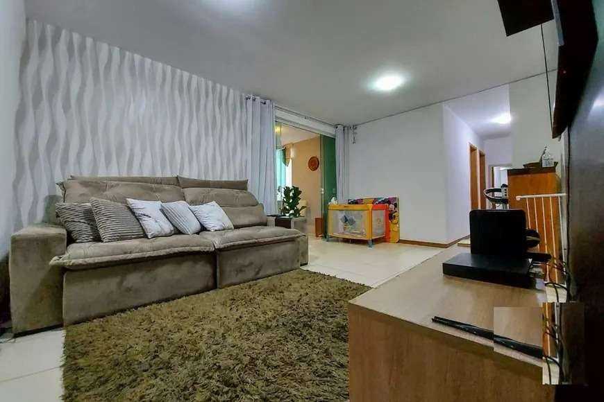 Apartamento à venda com 3 quartos, 83m² - Foto 2