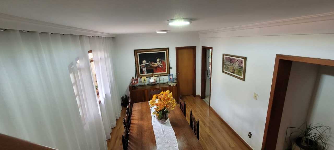 Casa à venda com 4 quartos, 253m² - Foto 9