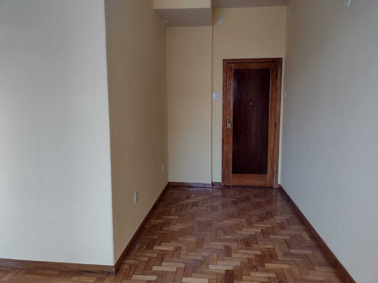 Apartamento para alugar com 3 quartos, 126m² - Foto 1