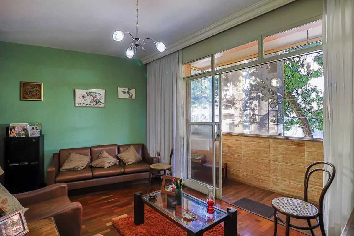 Apartamento à venda com 3 quartos, 105m² - Foto 1