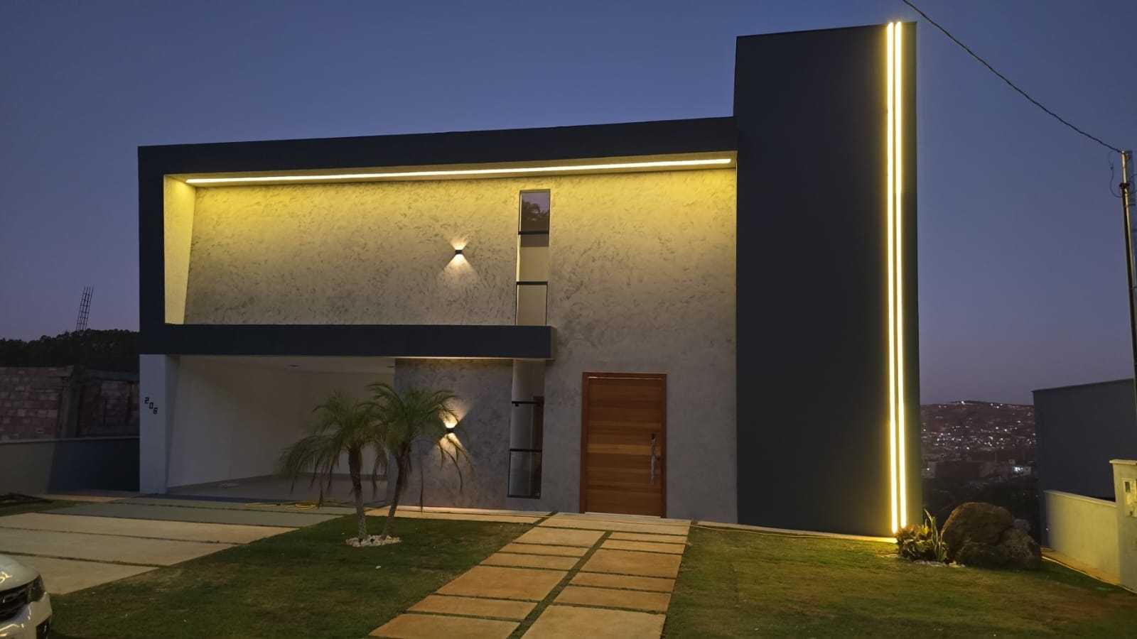 Casa à venda com 4 quartos, 400m² - Foto 1