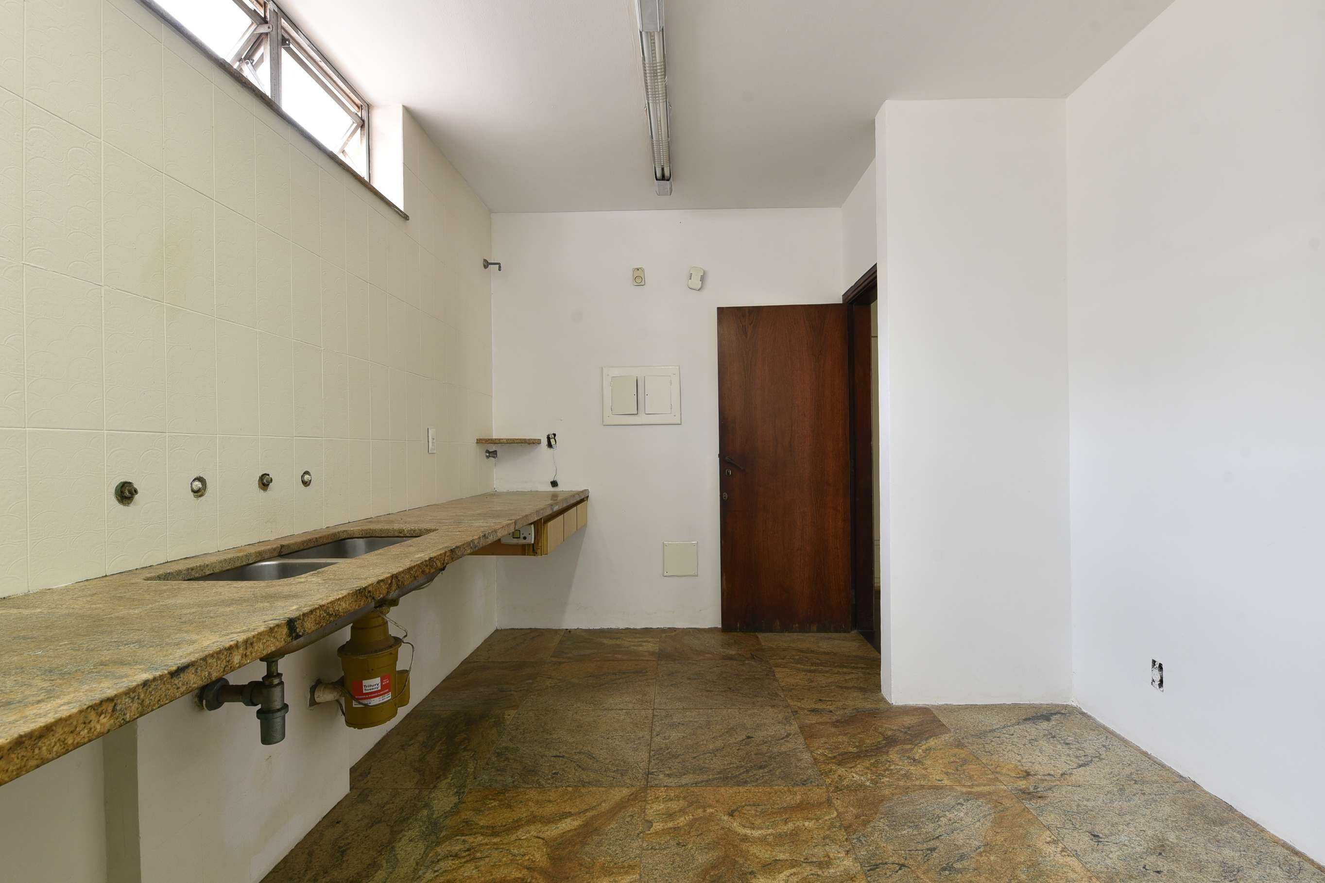 Casa à venda com 6 quartos, 679m² - Foto 24