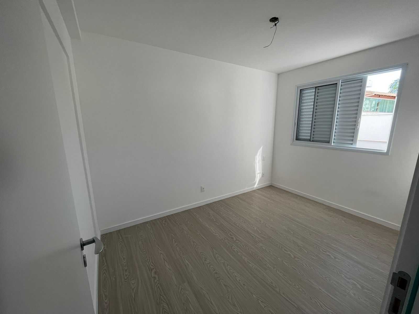 Apartamento à venda com 3 quartos, 97m² - Foto 9