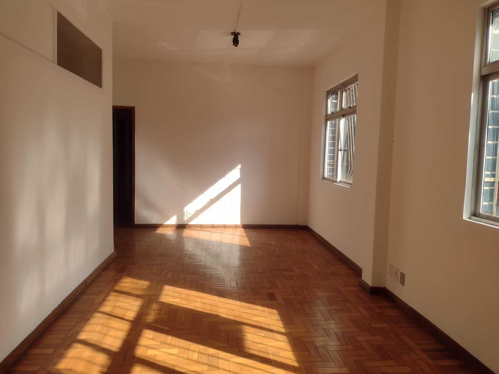 Apartamento à venda com 3 quartos, 110m² - Foto 2