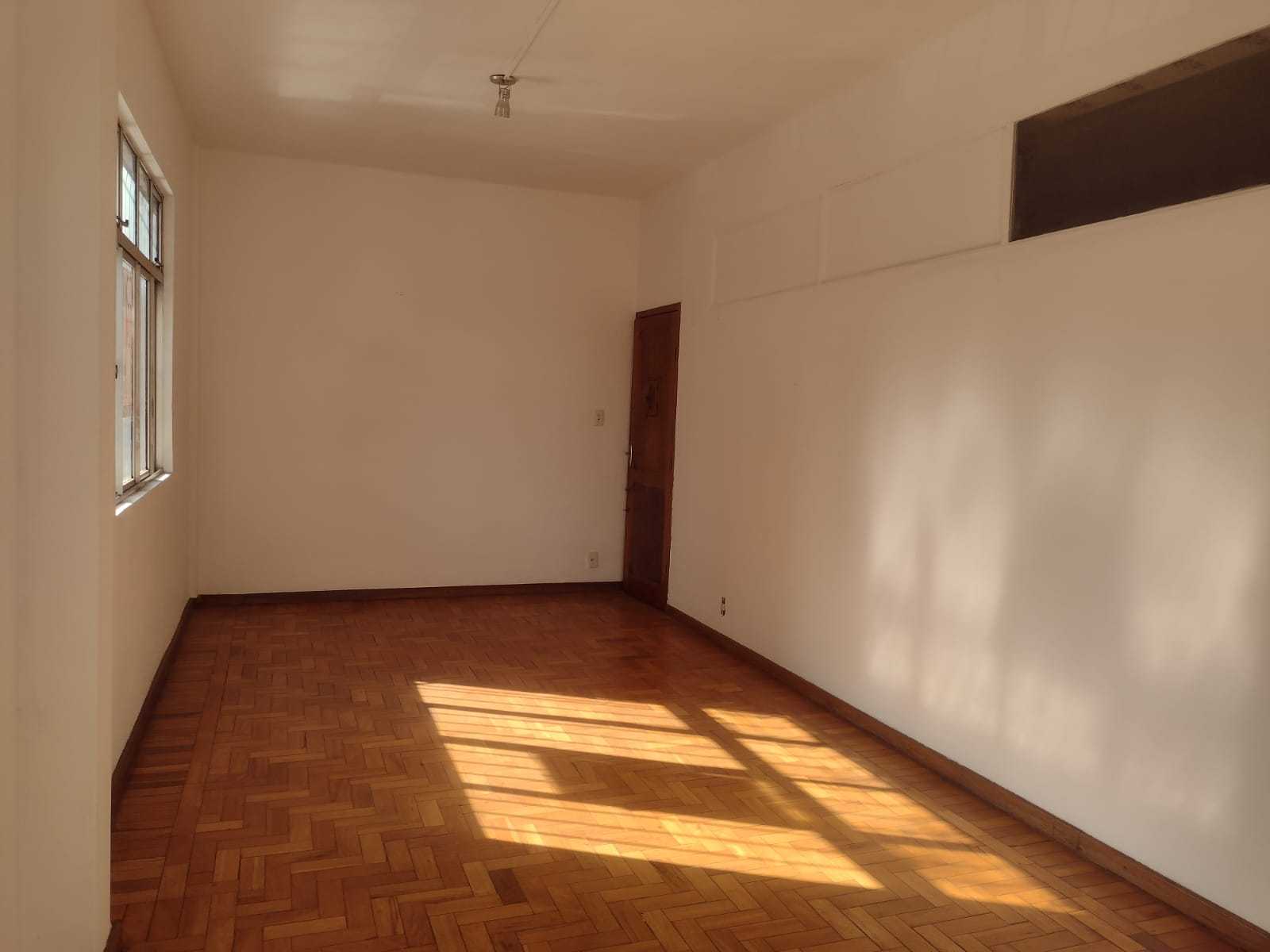 Apartamento à venda com 3 quartos, 110m² - Foto 1