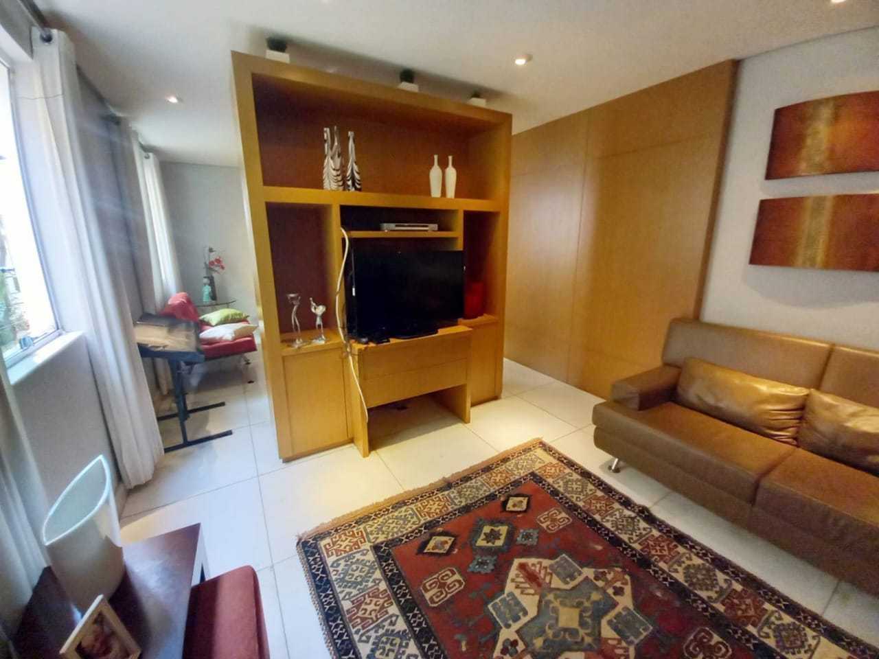 Casa à venda com 5 quartos, 324m² - Foto 5