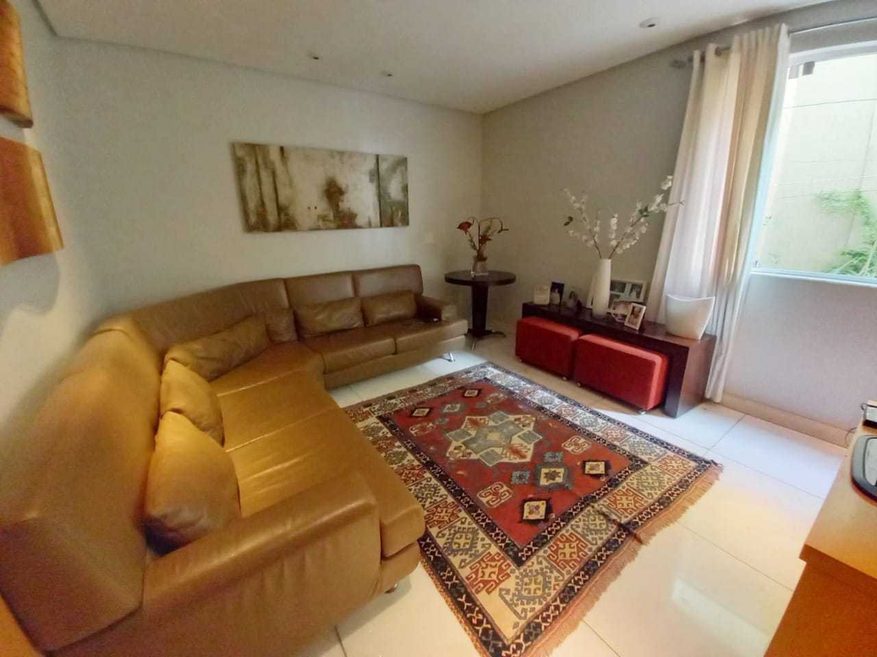 Casa à venda com 5 quartos, 324m² - Foto 2