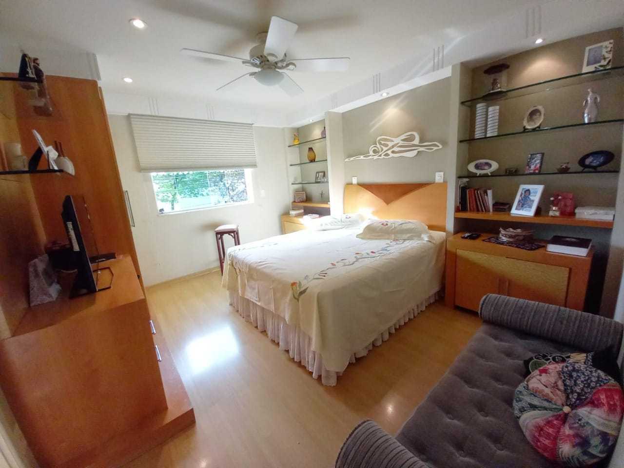 Casa à venda com 5 quartos, 324m² - Foto 19